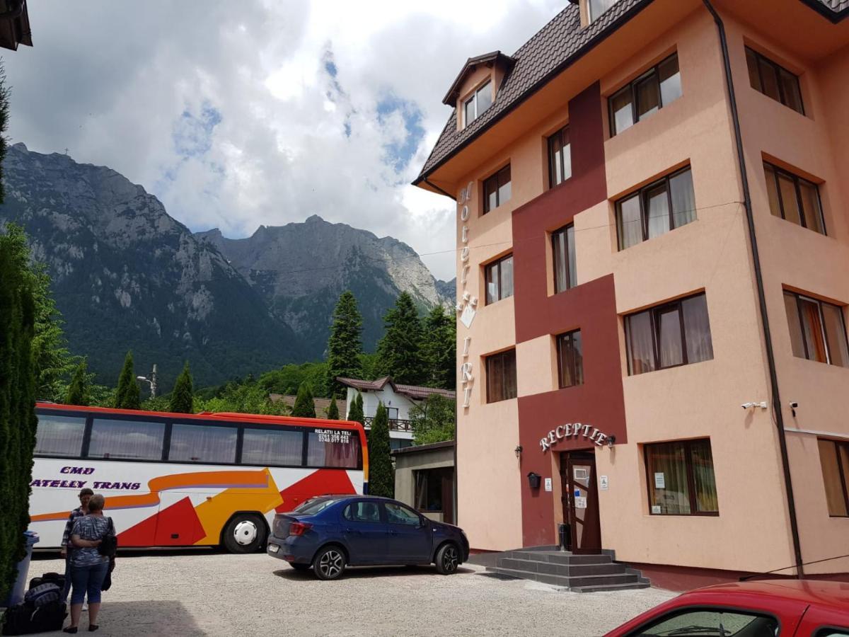 Hotel Iri Buşteni Εξωτερικό φωτογραφία