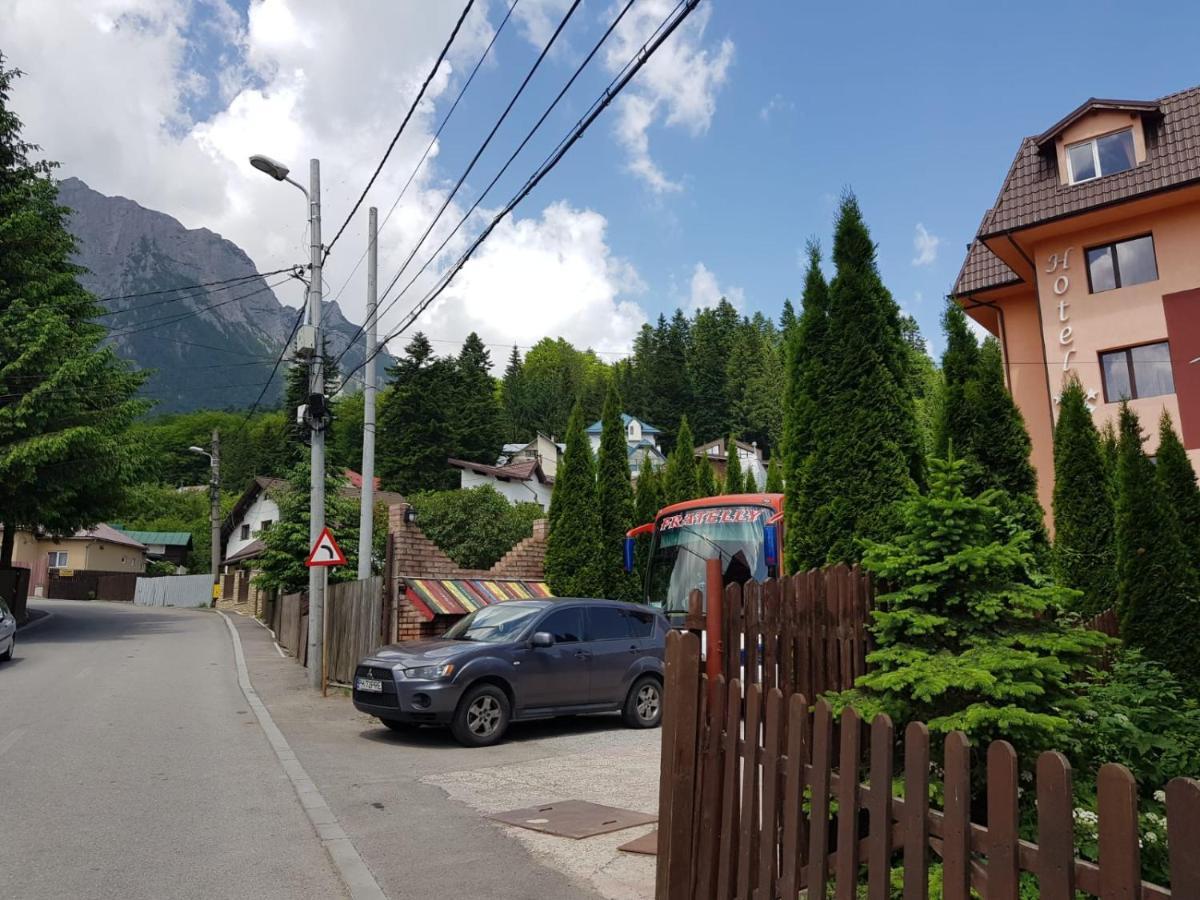 Hotel Iri Buşteni Εξωτερικό φωτογραφία