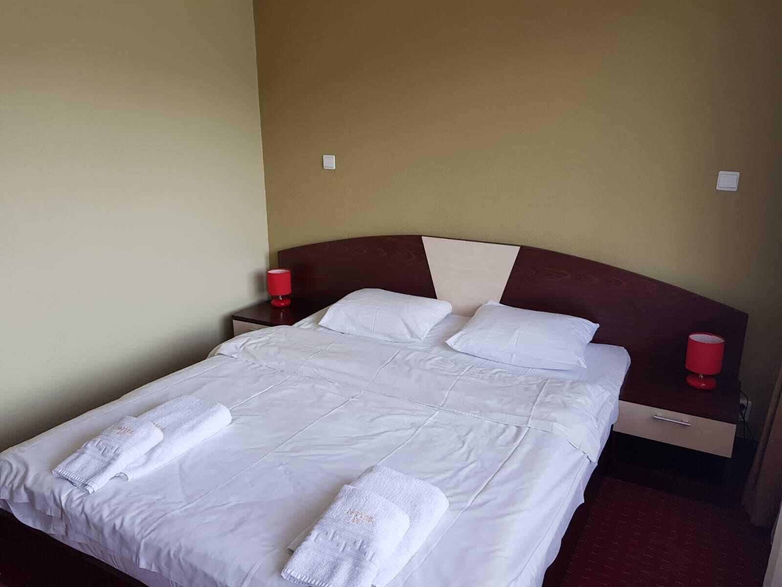 Hotel Iri Buşteni Εξωτερικό φωτογραφία