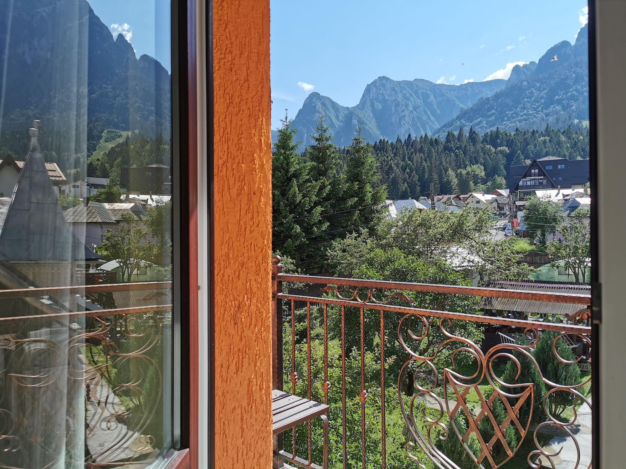 Hotel Iri Buşteni Εξωτερικό φωτογραφία