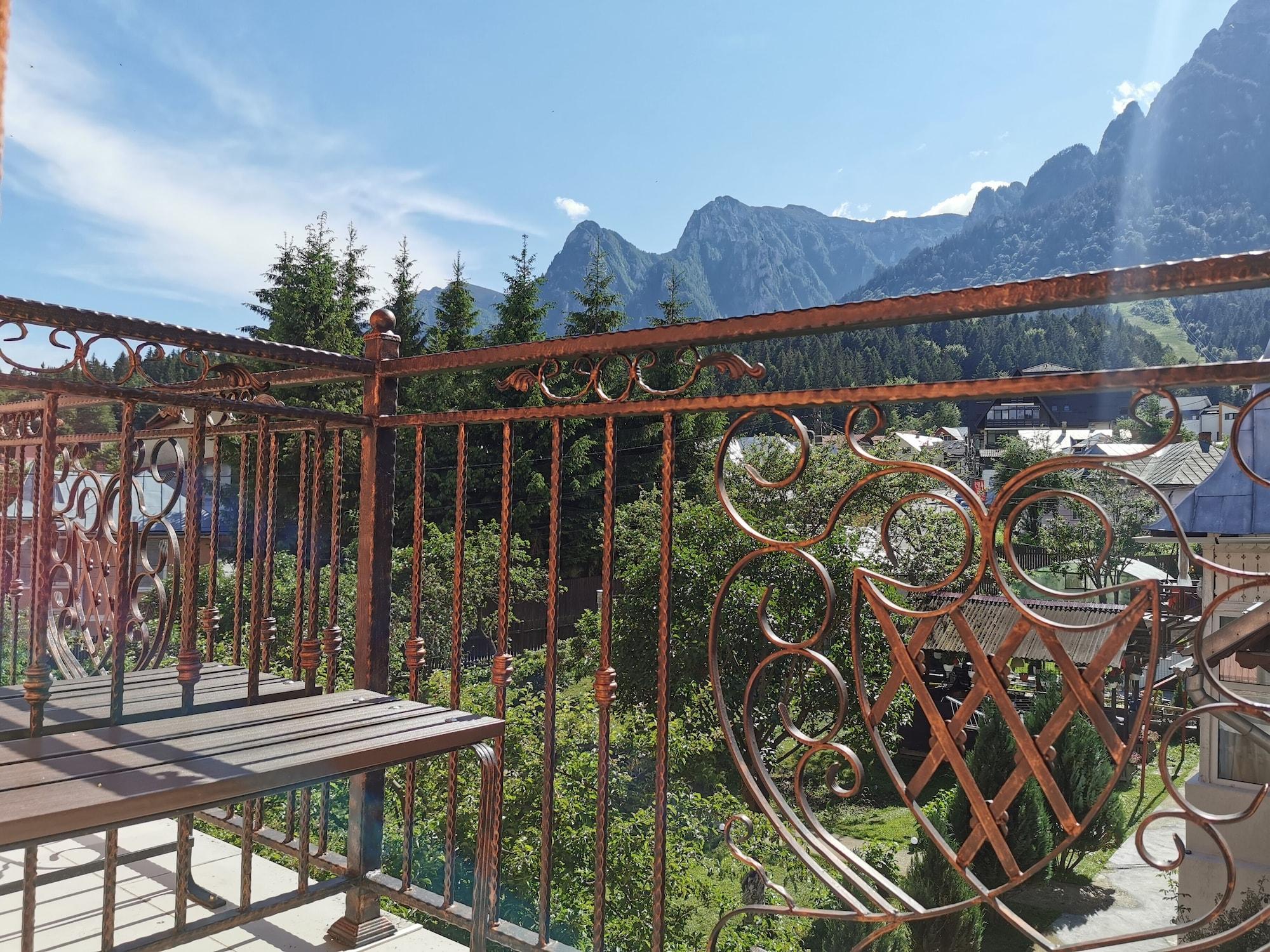 Hotel Iri Buşteni Εξωτερικό φωτογραφία