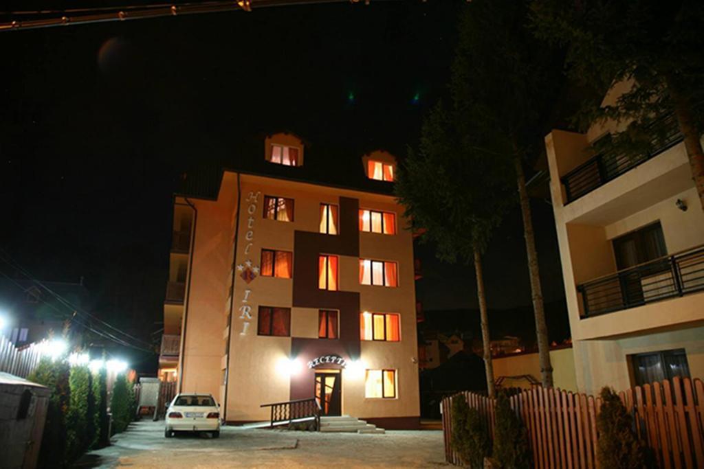 Hotel Iri Buşteni Εξωτερικό φωτογραφία